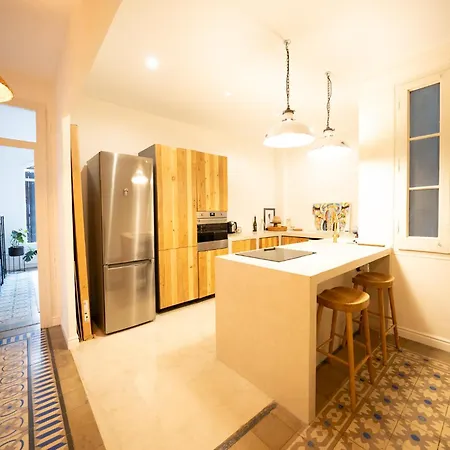 Daire Stylish Retreat In Catalonia